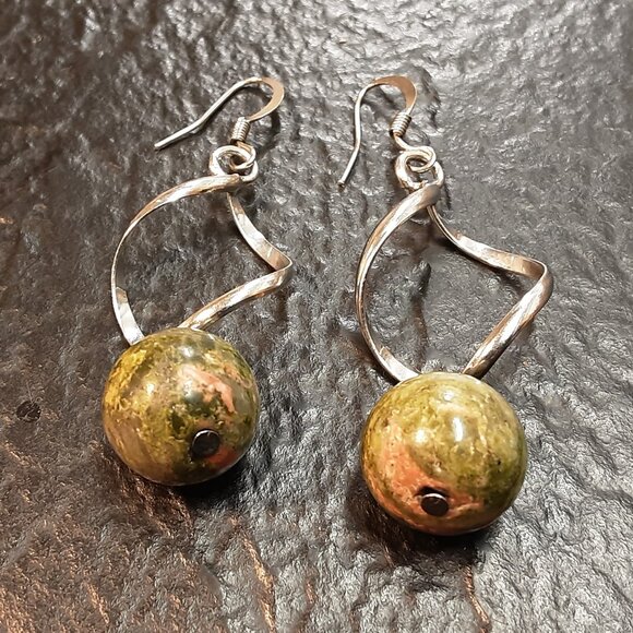 VTG Unakite Dangle Drop Silver-tone Hook Earrings 2'' Boho Earthy Spiritual - Picture 2 of 3